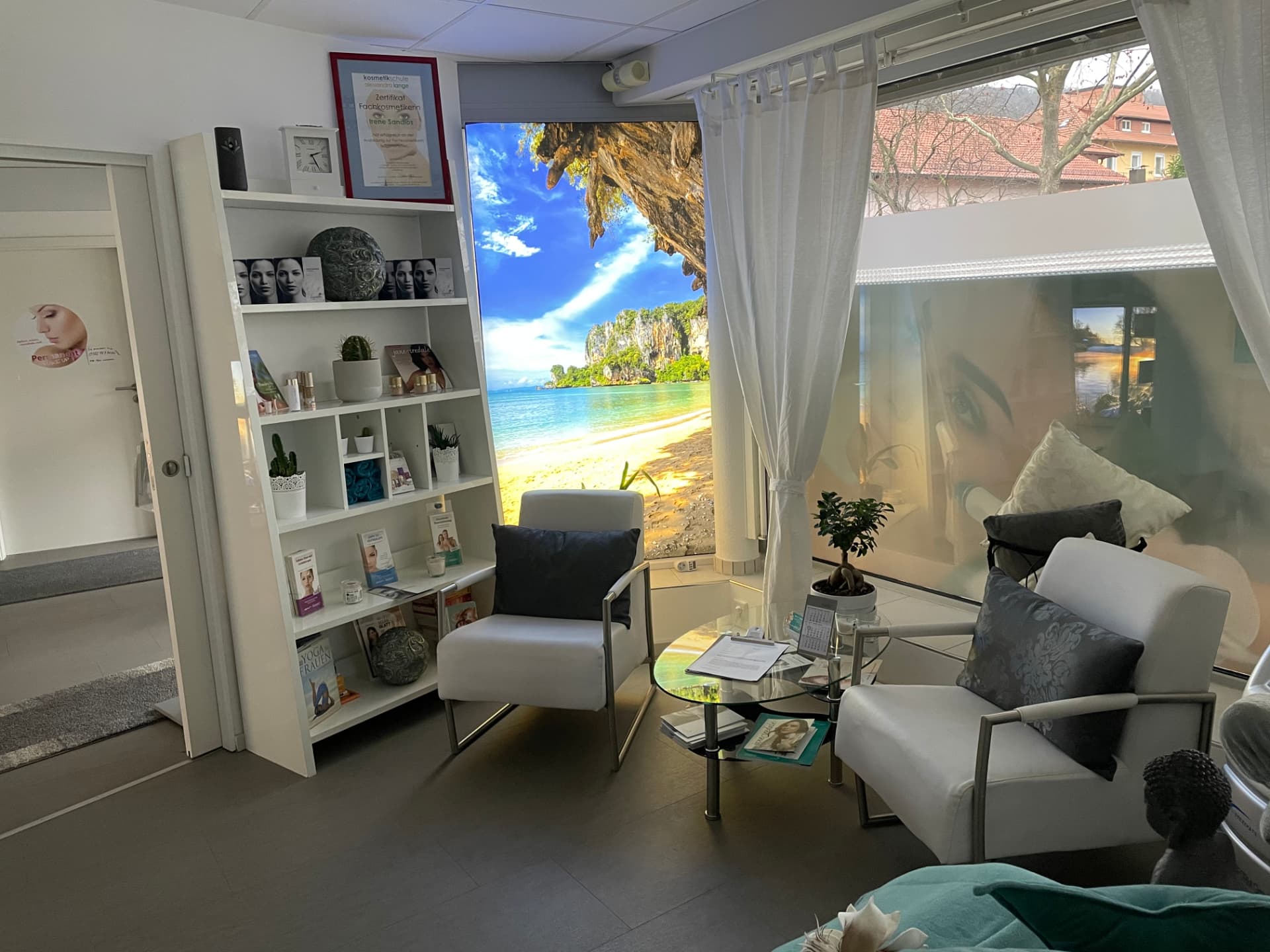 Wartebereich bei Beauty Concept in Weinheim